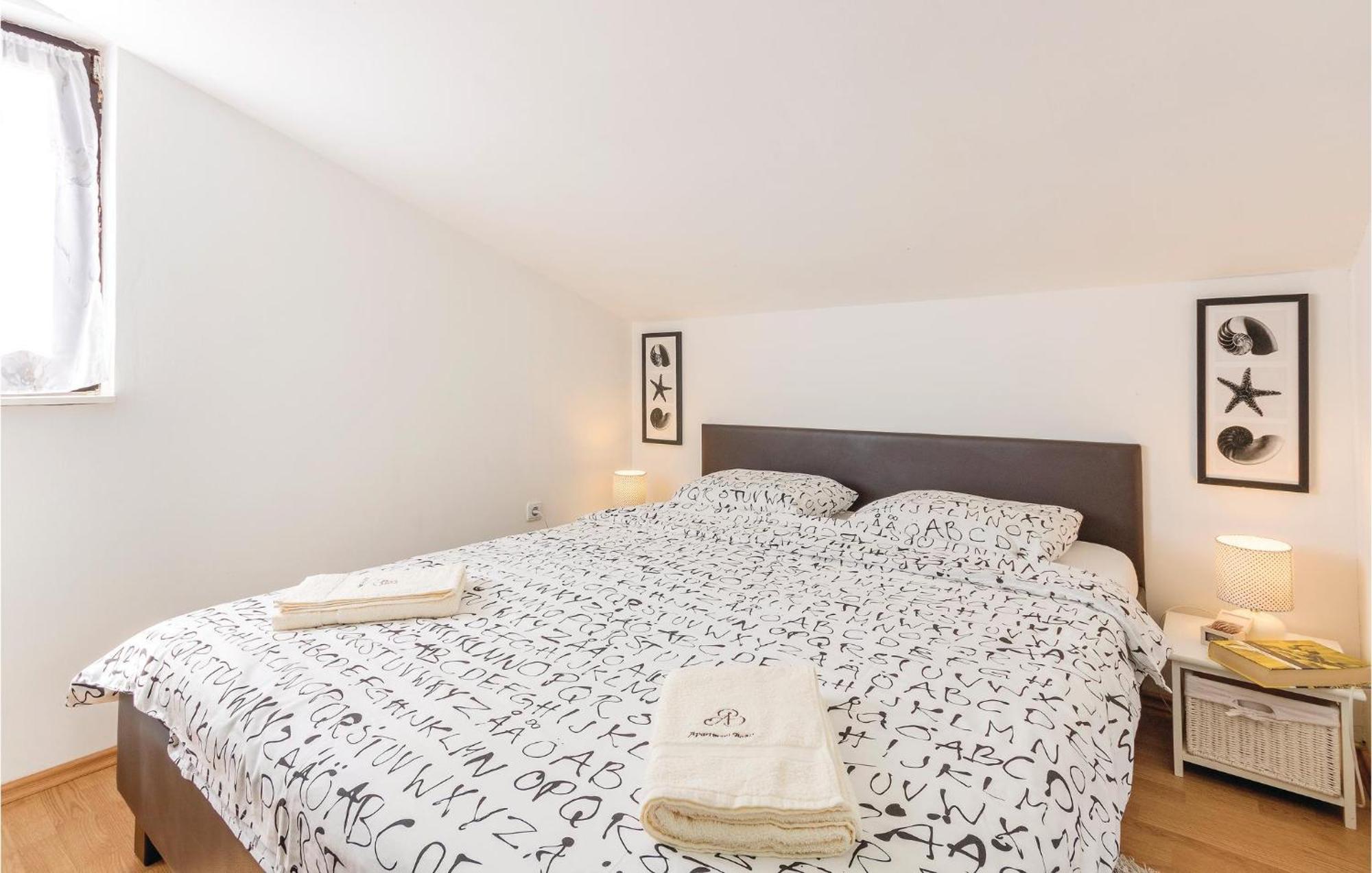 Amazing Apartment In Medulin With Wifi Ngoại thất bức ảnh